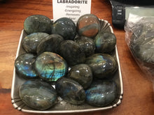 Load image into Gallery viewer, Labradorite