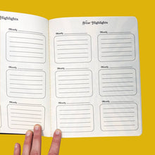 Load image into Gallery viewer, Daffodil Month View Planner