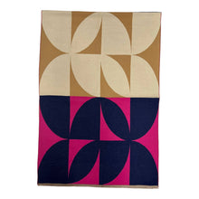 Load image into Gallery viewer, London Scarves - Retro print on cashmere blend scarf finished with fringes: Hotnavi