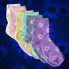 Load image into Gallery viewer, Flower Power Socks
