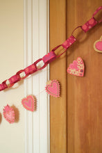 Load image into Gallery viewer, East End Press - SWEET HEARTS SEWN GARLAND
