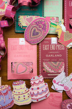 Load image into Gallery viewer, East End Press - SWEET HEARTS SEWN GARLAND
