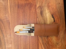 Load image into Gallery viewer, Travel paint brushes
