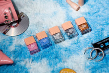 Load image into Gallery viewer, Glam &amp; Grace - Non-Toxic Nail Polish - Low Rise
