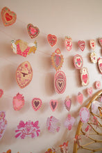 Load image into Gallery viewer, East End Press - SWEET HEARTS SEWN GARLAND
