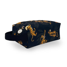 Load image into Gallery viewer, Box Zip: Tiger Black
