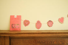 Load image into Gallery viewer, East End Press - SWEET HEARTS SEWN GARLAND
