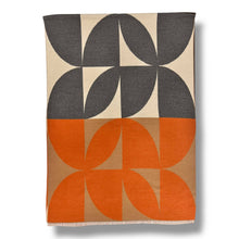 Load image into Gallery viewer, London Scarves - Retro print on cashmere blend scarf finished with fringes: Gray
