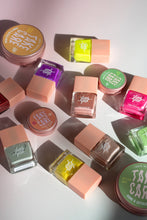Load image into Gallery viewer, Glam &amp; Grace - Non-Toxic Nail Polish - Highlight
