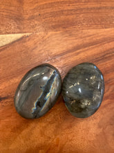 Load image into Gallery viewer, Labradorite
