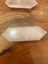 Load image into Gallery viewer, Rose quartz
