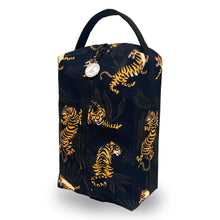 Load image into Gallery viewer, Box Zip: Tiger Black
