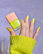 Load image into Gallery viewer, Glam &amp; Grace - Non-Toxic Nail Polish - Highlight
