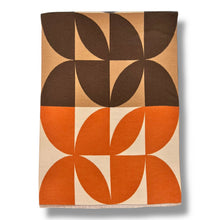 Load image into Gallery viewer, London Scarves - Retro print on cashmere blend scarf finished with fringes: Gray
