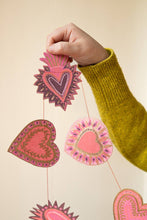 Load image into Gallery viewer, East End Press - SWEET HEARTS SEWN GARLAND

