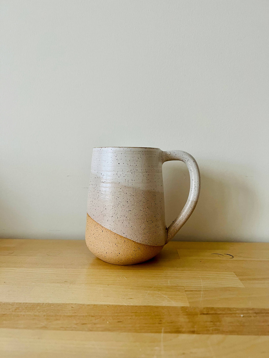 Round tall mug