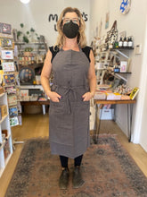 Load image into Gallery viewer, Handmade Linen Apron 3
