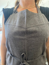 Load image into Gallery viewer, Handmade Linen Apron 3
