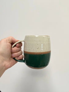 MUG: White / olive