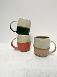 MUG: White / olive